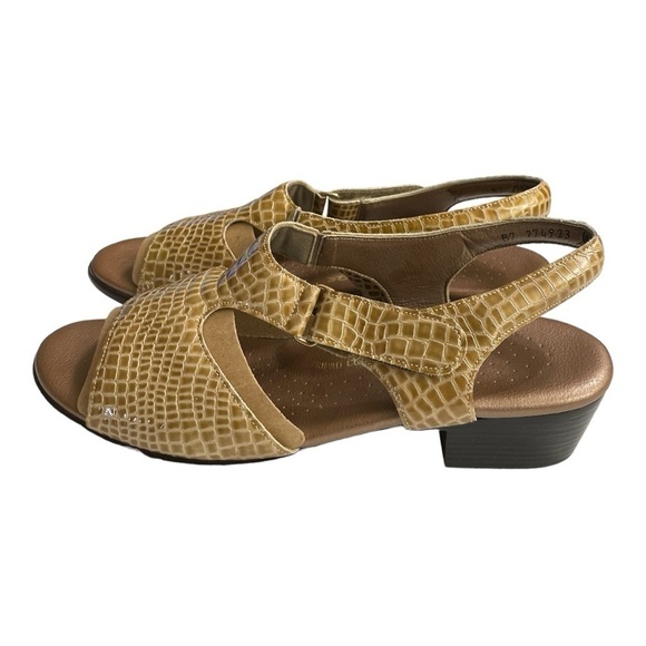 SAS Reptile Print Size 10.5 N Low Heel Comfort Open Toe
Sandals Adj Straps - Picture 1 of 10